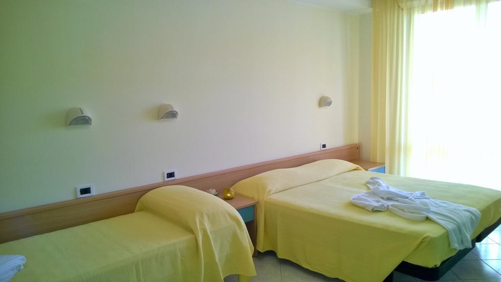 Hotel Paola Garden - Nuova Gestione Bellariva Di Rimini الغرفة الصورة